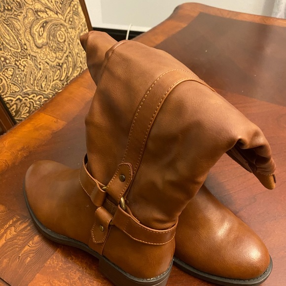 Boots - Picture 2 of 2